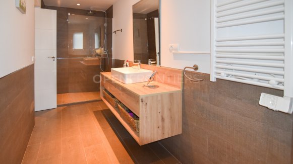Élégante villa familiale contemporaine à Sotogrande Alto Central