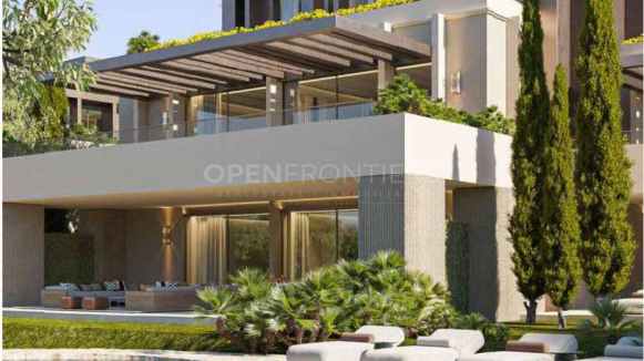 Luxury Penthouse with Expansive Terraces and Open Views in San Roque Club