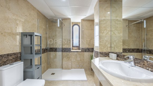 Exceptional Townhouse Next to the Golf Course in La Alcaidesa