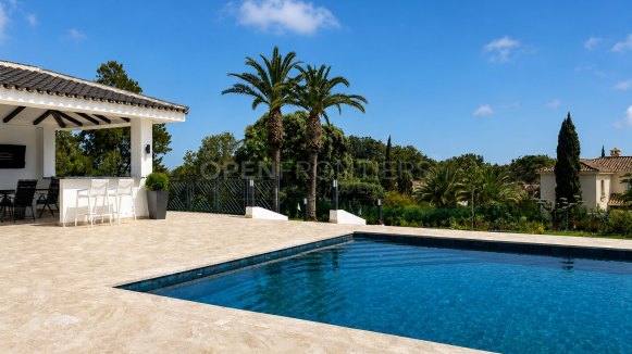Renovated Villa with Pool in Kings & Queens, Sotogrande