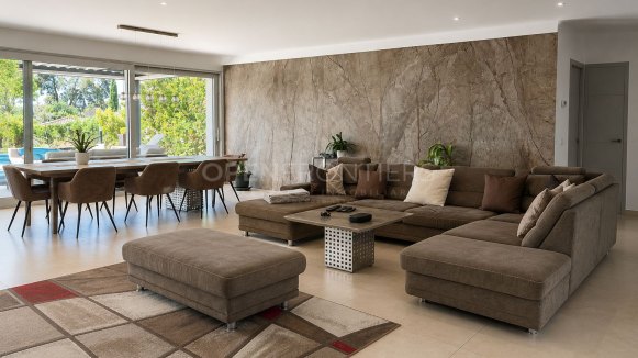 Renovated Villa with Pool in Kings & Queens, Sotogrande