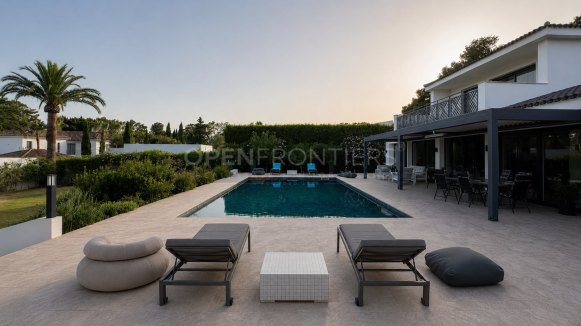 Renovated Villa with Pool in Kings & Queens, Sotogrande