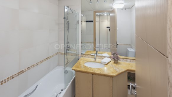 Duplex Penthouse with Sea and Marina Views in Sotogrande Marina