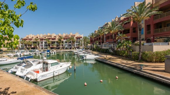 Apartment with Marina Views and Tourist Licence in Sotogrande Marina