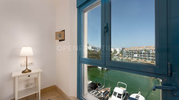 Apartment with Marina Views and Tourist Licence in Sotogrande Marina
