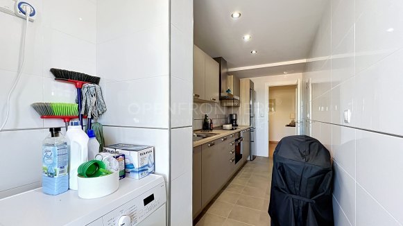 Ground Floor Apartment with Panoramic Sea and Golf Views in La Alcaidesa