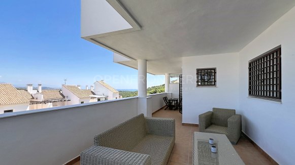 Ground Floor Apartment with Panoramic Sea and Golf Views in La Alcaidesa
