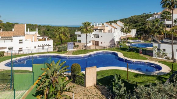 Ground Floor Apartment with Panoramic Sea and Golf Views in La Alcaidesa