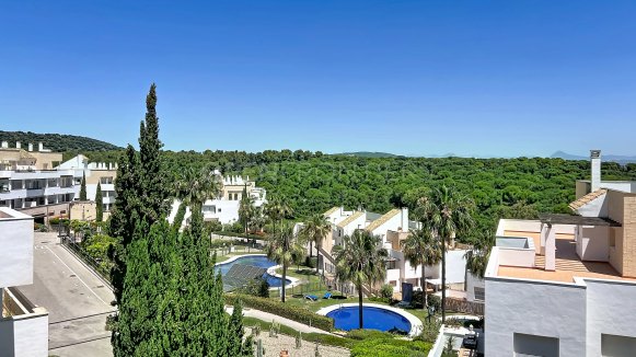Ground Floor Apartment with Panoramic Sea and Golf Views in La Alcaidesa
