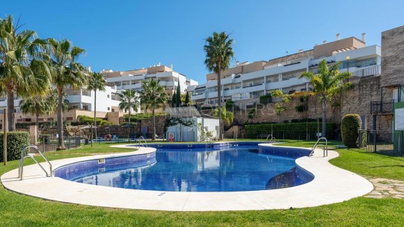 Ground Floor Apartment with Panoramic Sea and Golf Views in La Alcaidesa