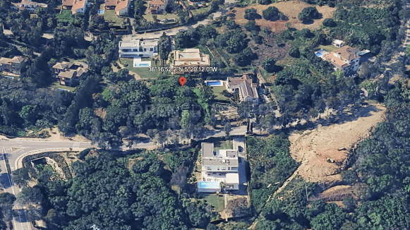 1,986 m² Building Plot on Avenida de los Cortijos, Sotogrande