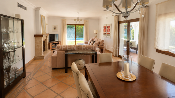 Villa Méditerranéenne avec Piscine à Sotogrande Costa