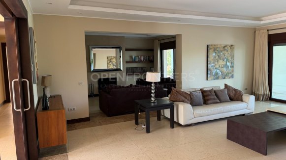 Luxury Villa with Private Pool and Mature Gardens in Sotogrande Alto