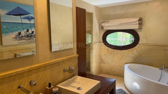 Luxury Villa with Private Pool and Mature Gardens in Sotogrande Alto