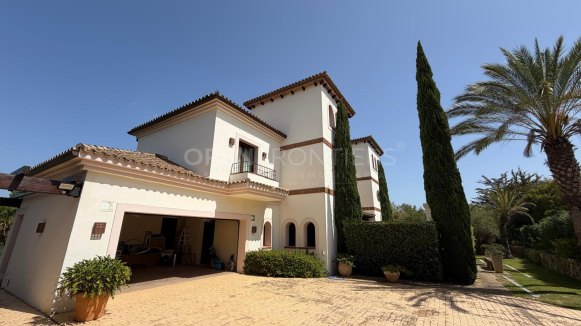 Luxury Villa with Private Pool and Mature Gardens in Sotogrande Alto