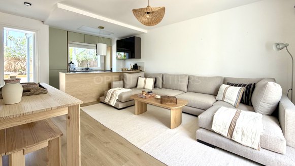 Renovated 4-Bedroom Duplex 100m from the Beach in Sotogrande