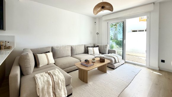 Renovated 4-Bedroom Duplex 100m from the Beach in Sotogrande