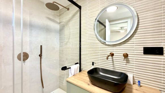 Renovated 4-Bedroom Duplex 100m from the Beach in Sotogrande