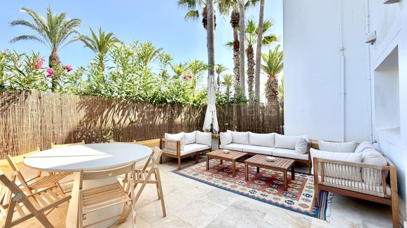 Renovated 4-Bedroom Duplex 100m from the Beach in Sotogrande