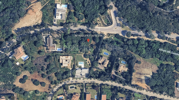 1,986 m² Building Plot on Avenida de los Cortijos, Sotogrande