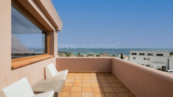 Villa with Panoramic Sea Views in Alcaidesa Alta