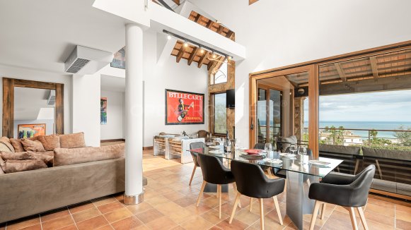 Villa with Panoramic Sea Views in Alcaidesa Alta