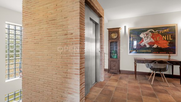 Villa with Panoramic Sea Views in Alcaidesa Alta