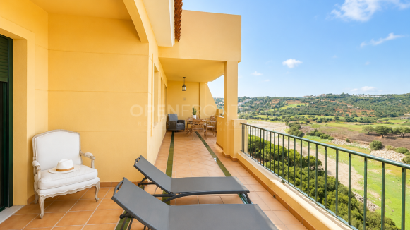 Golf Front Apartment in Los Gazules de Almenara