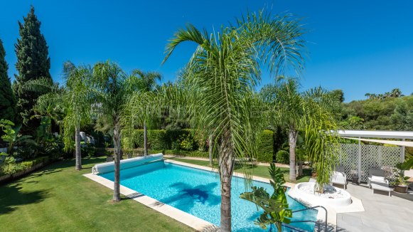 Renovated Villa with Private Pool and Gardens in Sotogrande Costa