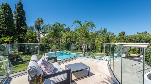 Renovated Villa with Private Pool and Gardens in Sotogrande Costa