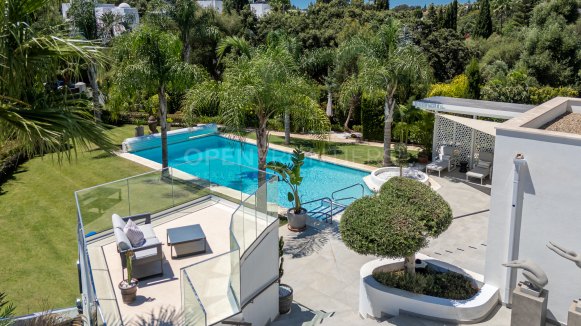 Renovated Villa with Private Pool and Gardens in Sotogrande Costa