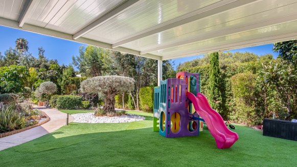 Renovated Villa with Private Pool and Gardens in Sotogrande Costa