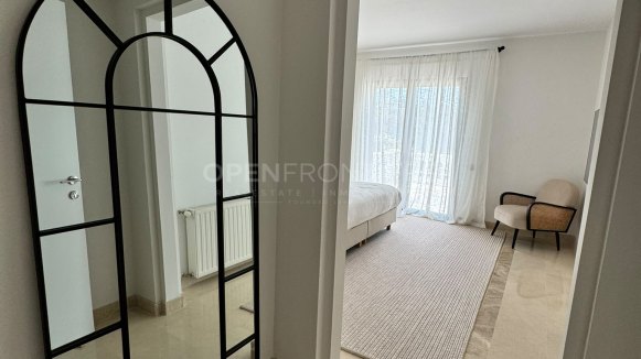 Contemporary Semi-Detached Villa with Private Pool in Sotogolf, Sotogrande