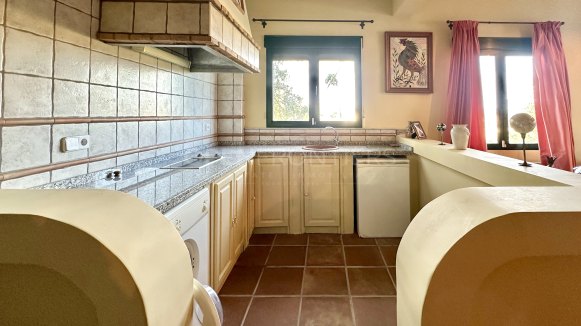 Recently Renovated Villa with Panoramic Views and Private Pool in Sotogrande Costa