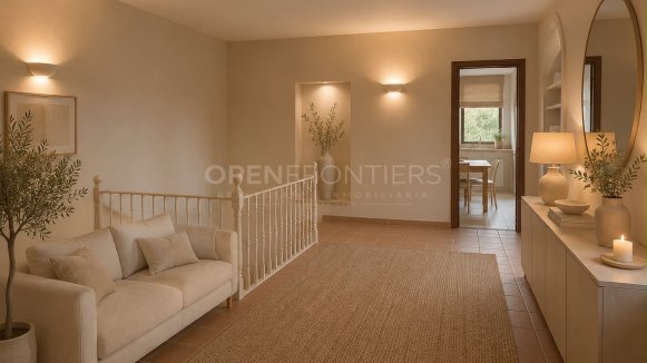 Recently Renovated Villa with Panoramic Views and Private Pool in Sotogrande Costa