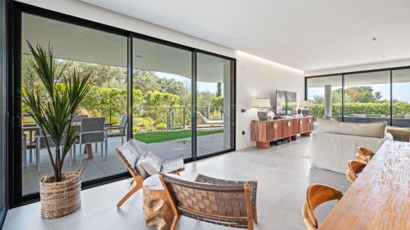 Ground Floor Apartment with Private Garden in Village Verde, Sotogrande