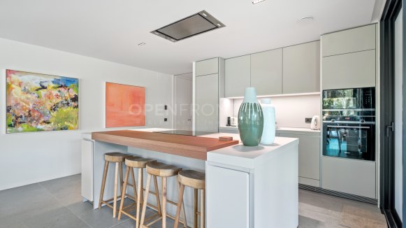 Ground Floor Apartment with Private Garden in Village Verde, Sotogrande