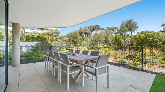 Ground Floor Apartment with Private Garden in Village Verde, Sotogrande