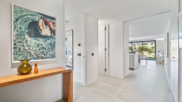 Ground Floor Apartment with Private Garden in Village Verde, Sotogrande