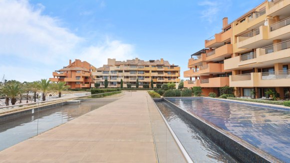 Appartement met 2 slaapkamers in Ribera del Marlin, Sotogrande
