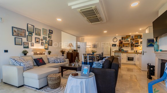 Ruime familievilla met 6 slaapkamers in Zone B, Sotogrande