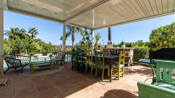 Ruime familievilla met 6 slaapkamers in Zone B, Sotogrande