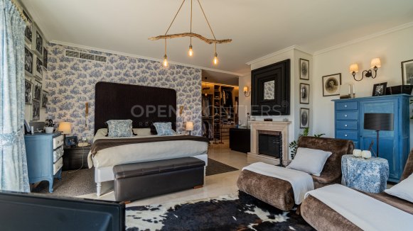 Ruime familievilla met 6 slaapkamers in Zone B, Sotogrande