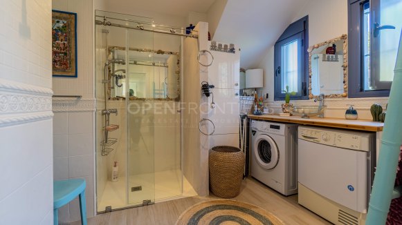 Ruime familievilla met 6 slaapkamers in Zone B, Sotogrande
