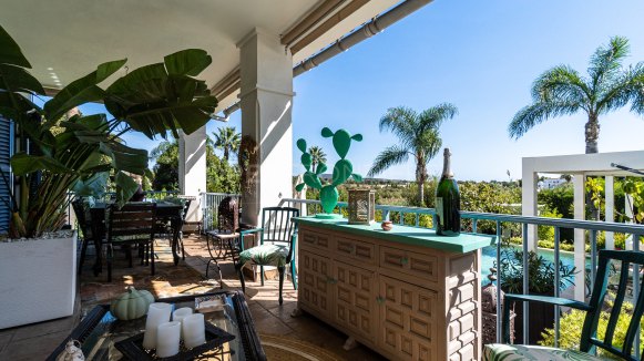 Ruime familievilla met 6 slaapkamers in Zone B, Sotogrande