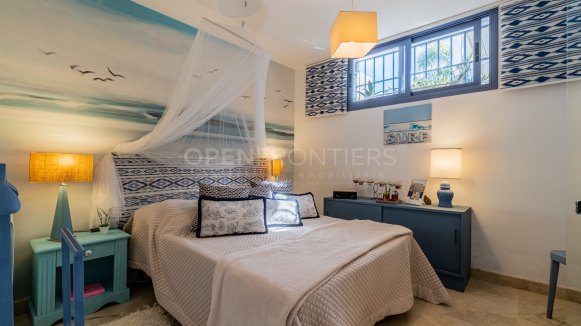 Ruime familievilla met 6 slaapkamers in Zone B, Sotogrande