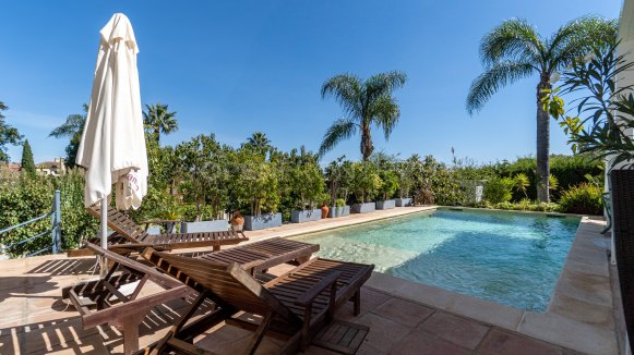 Ruime familievilla met 6 slaapkamers in Zone B, Sotogrande