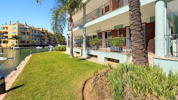 Canal-Side Apartment with Berth in Isla Carey, Sotogrande Marina