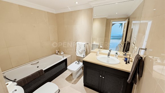 Canal-Side Apartment with Berth in Isla Carey, Sotogrande Marina
