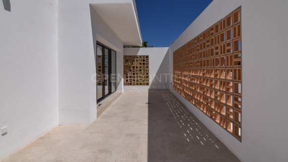 Contemporary new build villa in Sotogrande Costa